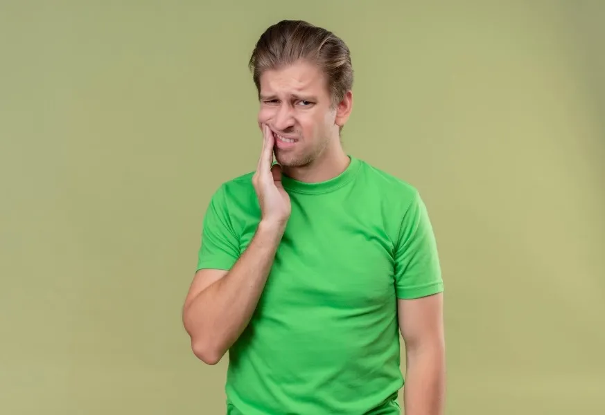 Jak dieta wpływa na gojenie aft, pleśniawek i urazów w jamie ustnej?