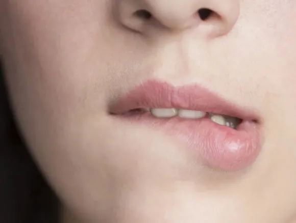 Kiedy zmiany w jamie ustnej wymagają konsultacji lekarskiej?