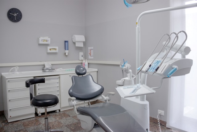 Jak często dentysta powinien sprawdzać stan Twojej jamy ustnej?